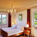 Pan Haus Aparthotel